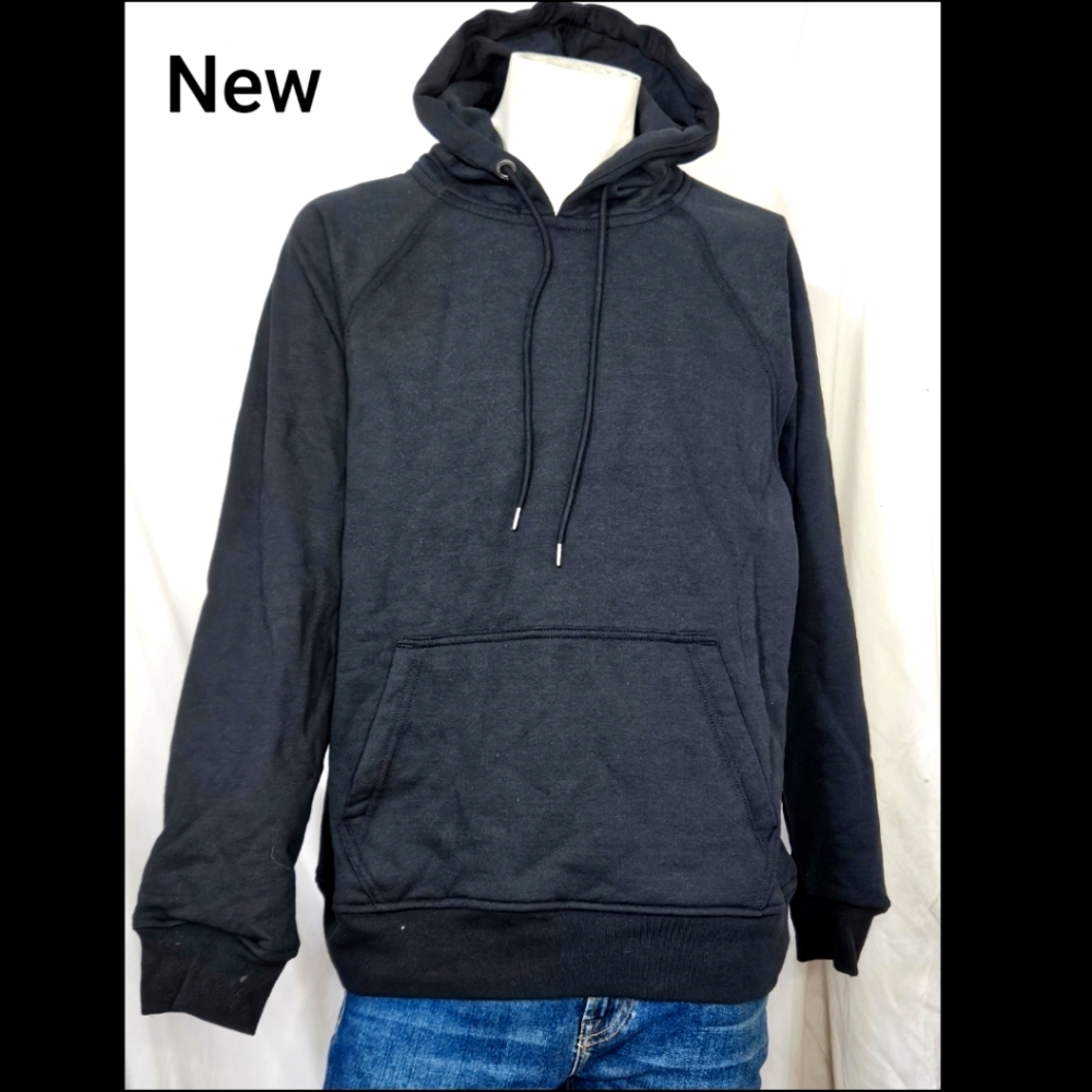 NWOT Flint and Tinder10-Year Pullover Hoodie
